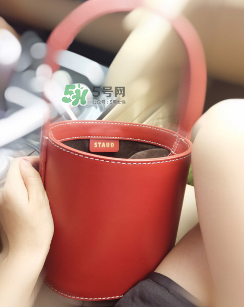 staud水桶包多少錢？staud水桶包專柜價(jià)格