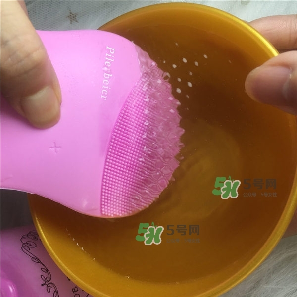 德國Pilerbeier派樂蓓和露娜潔面儀哪個好？有什么區(qū)別？