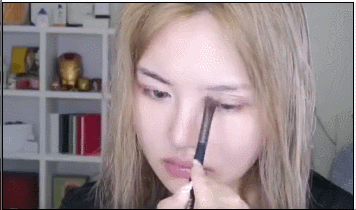 眼線(xiàn)筆哪種不暈妝？眼線(xiàn)筆哪個(gè)牌子不暈染