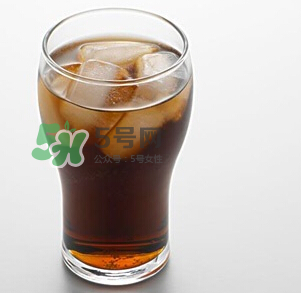 碳酸飲料放冰箱冷凍爆炸 碳酸飲料能放冷凍層嗎？