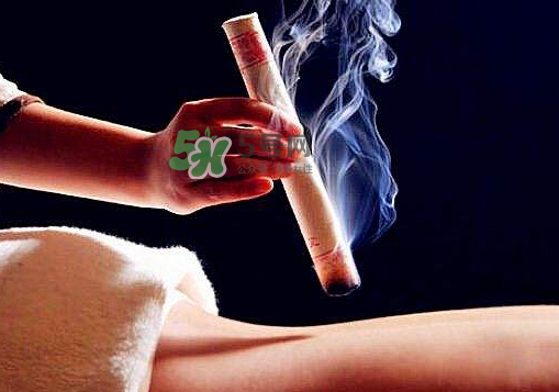 三伏天拔罐好嗎？三伏天拔罐好還是艾灸好？