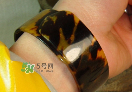 玳瑁色是什么顏色？玳瑁手鐲是什么做的