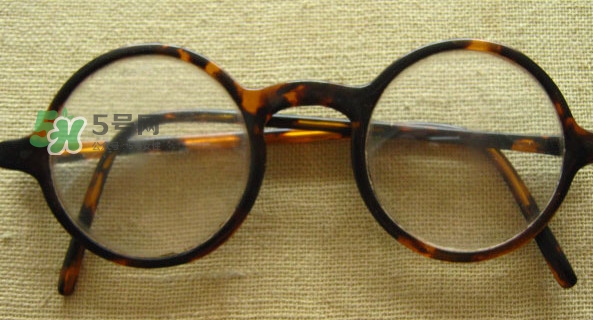 玳瑁眼鏡多少錢(qián)？玳瑁眼鏡如何選購(gòu)？