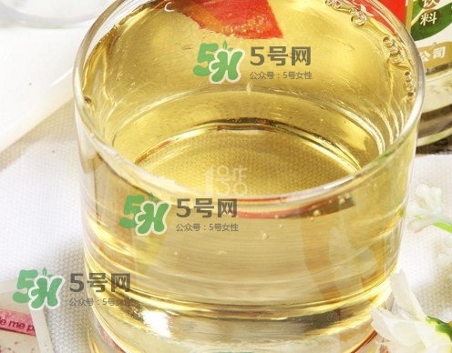 金銀花露可以當(dāng)飲料喝嗎？金銀花露喝多了會(huì)不會(huì)有害