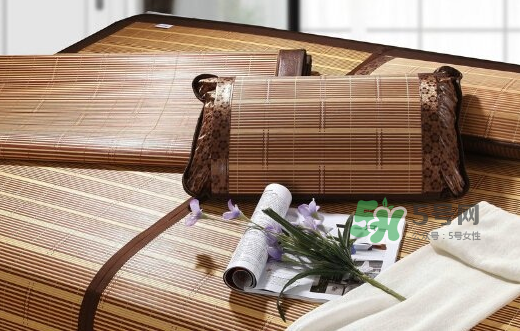 三伏天坐月子可以睡涼席嗎？夏天坐月子可以睡涼席嗎？