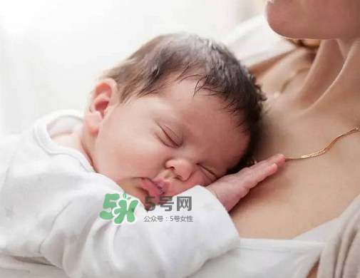 三伏天坐月子可以開窗戶嗎？夏天坐月子能開窗戶嗎？