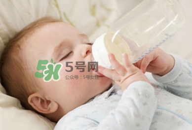 6個(gè)月寶寶不能喝水嗎？寶寶多大可以喝水呢？