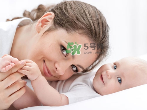 3~5個月的寶寶有多了解這個世界？寶寶睡眠習(xí)慣如何規(guī)范？