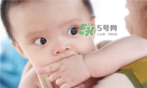 3~5個月的寶寶有多了解這個世界？寶寶睡眠習(xí)慣如何規(guī)范？