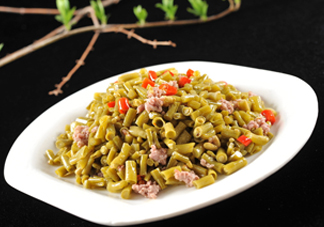 酸豇豆炒什么好吃？酸豇豆可以炒什么