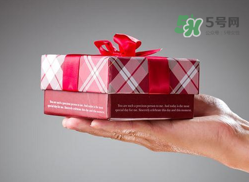 閏六月給女朋友買什么？閏六月應(yīng)該給情人買什么？