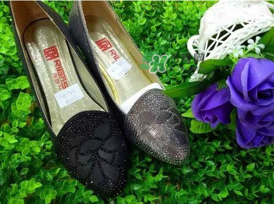 閏月鞋什么時(shí)候買2017？閏月鞋應(yīng)該買什么顏色？