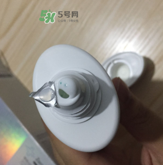 瓷肌洗面奶效果怎么樣？瓷肌洗面奶適合年齡