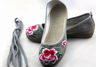 閏六月為什么要給媽媽買衣服？閏六月給媽媽買什么？