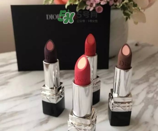 迪奧雙色夾心唇膏多少錢？dior迪奧夾心唇膏上市時(shí)間