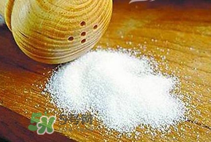 一天吃多少鹽合適？鹽吃多了有什么危害