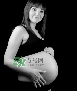 頭胎有妊娠線二胎沒有是因?yàn)閷殞毿詣e不一樣嗎？