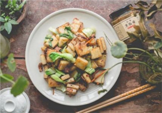 隔夜菜放冰箱能吃嗎？吃隔夜菜有哪些危害？