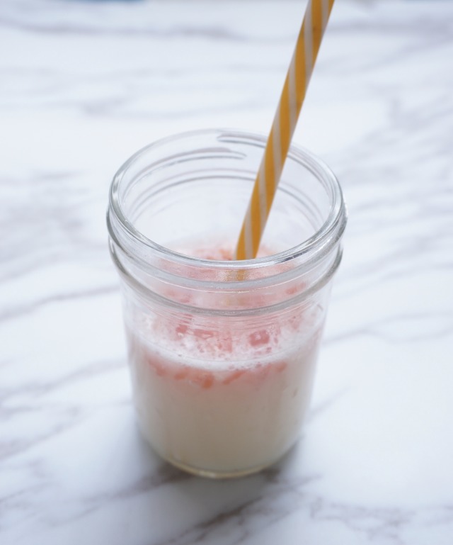 養(yǎng)樂多怎么做飲料 養(yǎng)樂多的做法 養(yǎng)樂多怎么做飲料 養(yǎng)樂多的做法