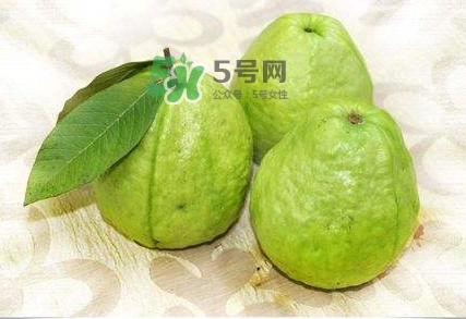 芭樂要削皮嗎？吃芭樂有什么好處？