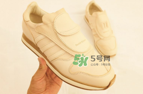 adidas by hender scheme聯(lián)名皮革運(yùn)動(dòng)鞋多少錢_發(fā)售時(shí)間 adidas by hender scheme聯(lián)名皮革運(yùn)動(dòng)鞋多少錢_發(fā)售時(shí)間