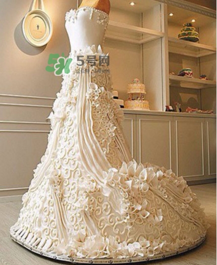 翻糖蛋糕怎么做？翻糖蛋糕是用什么做的