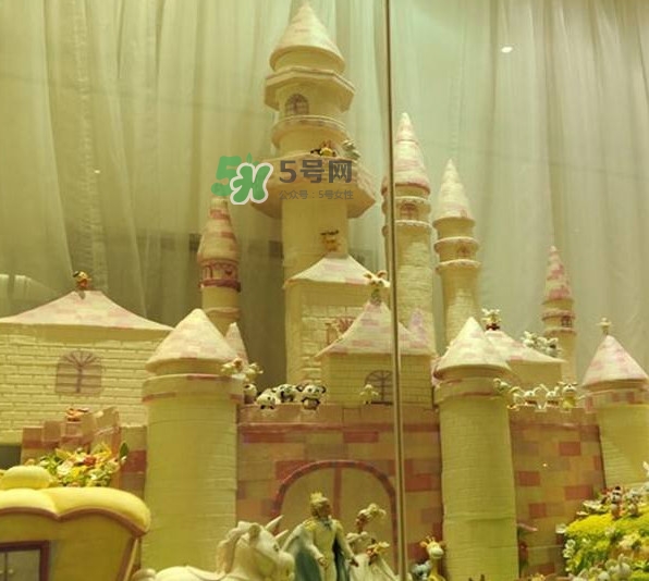 翻糖蛋糕師為什么那么火？翻糖蛋糕為何被稱為天價(jià)蛋糕