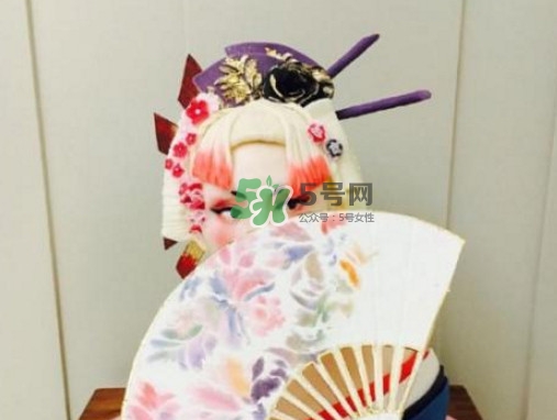 什么叫做翻糖蛋糕？6寸的翻糖蛋糕多少錢？