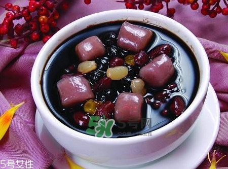 燒仙草是什么做的？燒仙草是發(fā)物嗎