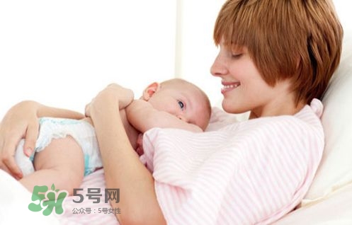 產(chǎn)后憂郁是這樣來的！這些話絕對別對新手媽媽說！