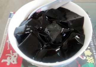 燒仙草是黑涼粉嗎？燒仙草和黑涼粉的區(qū)別