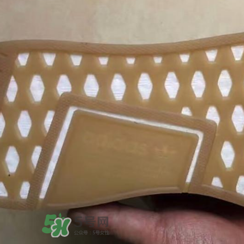 stone island與adidas聯(lián)名nmd r2怎么樣？