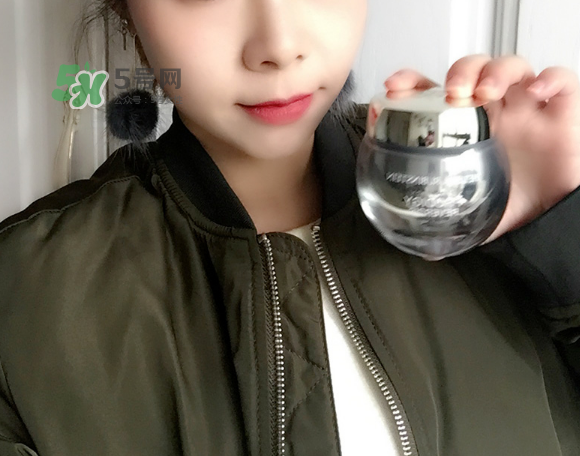 赫蓮娜至美溯顏菁華霜好用嗎？赫蓮娜至美溯顏菁華霜怎么樣？