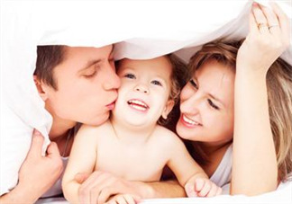 坐月子要穿內(nèi)衣嗎？坐月子不穿內(nèi)衣胸會下垂嗎？