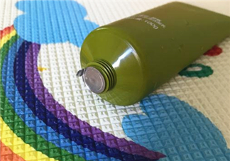 一葉子鮮補(bǔ)水洗面奶怎么樣？一葉子鮮補(bǔ)水潔面乳好用嗎？