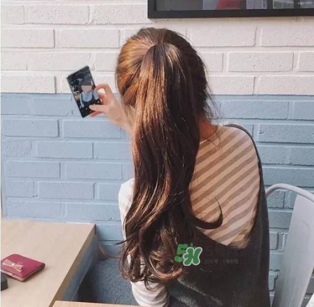 大圓臉怎么扎馬尾好看 圓臉適合扎什么樣的馬尾