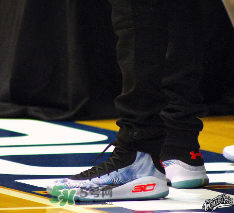 under armour curry 4庫(kù)里第四代戰(zhàn)靴中國(guó)配色怎么樣？