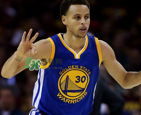 under armour curry 4庫(kù)里第四代戰(zhàn)靴中國(guó)配色怎么樣？