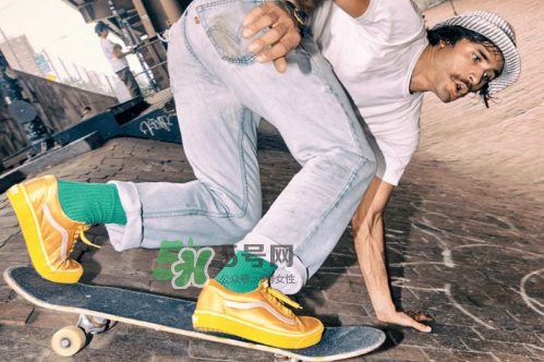 opening ceremony與vans聯(lián)名帆布鞋多少錢_哪幾款顏色？