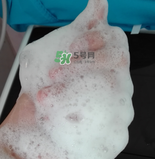 佐薇洗面奶怎么樣？佐薇潔面乳好用嗎？