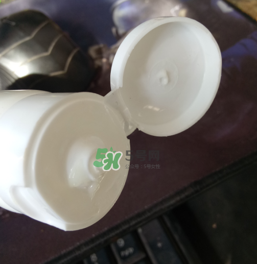 佐薇洗面奶怎么樣？佐薇潔面乳好用嗎？