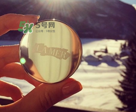 海藍(lán)之謎唇霜怎么用？海藍(lán)之謎修護(hù)唇霜使用方法