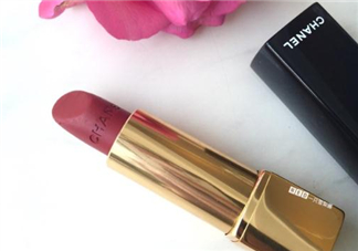 香奈兒58號口紅試色 香奈兒58號口紅試色圖片