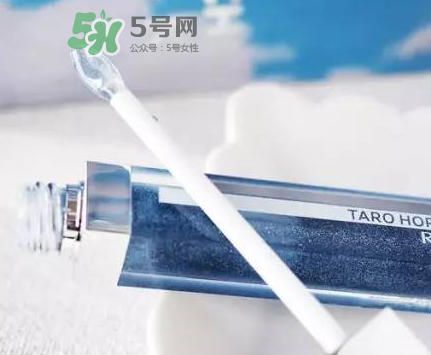 RMK星空唇蜜試色  RMK星空唇蜜怎么樣？