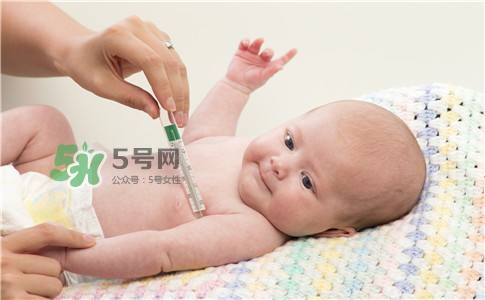 新手爸媽必看，七天教小嬰兒戒夜奶一覺到天亮