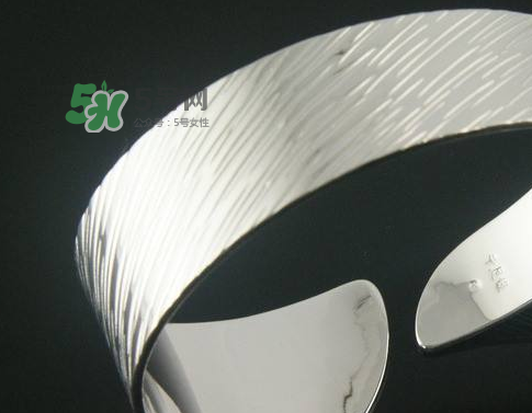 銀首飾可以以舊換新嗎？銀首飾以舊換新折舊費多少？