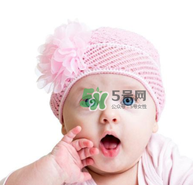 立秋后寶寶要穿什么衣服？立秋后寶寶要穿襪子嗎？