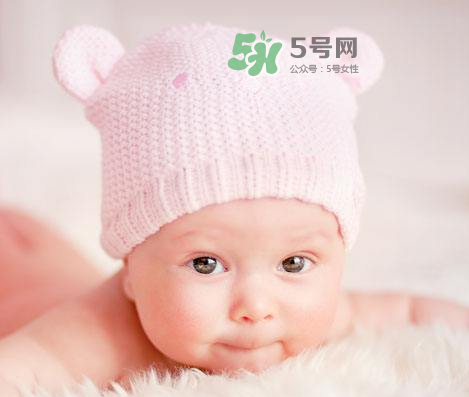 立秋后寶寶要穿什么衣服？立秋后寶寶要穿襪子嗎？