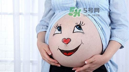 胎教可以聽(tīng)流行歌曲嗎？如何判斷寶寶喜歡什么類(lèi)型的胎教音樂(lè)