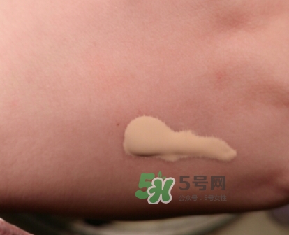 mac小奶瓶粉底液多少錢？mac魅可小奶瓶粉底液怎么樣